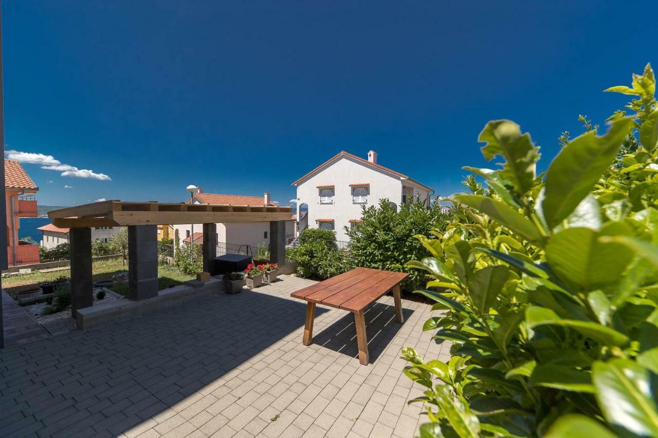Moderne Souterrainwohnung Crikvenica Exterior photo